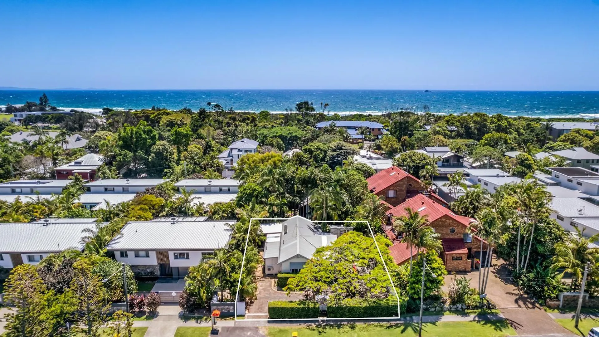 Tilly\'S Retreat - Central Byron Bay - 5 Min Walk To Beach! contacts